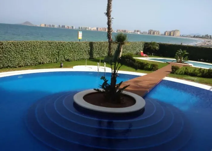 - Punta Cormoran لا مانغا ذيل مار مينور